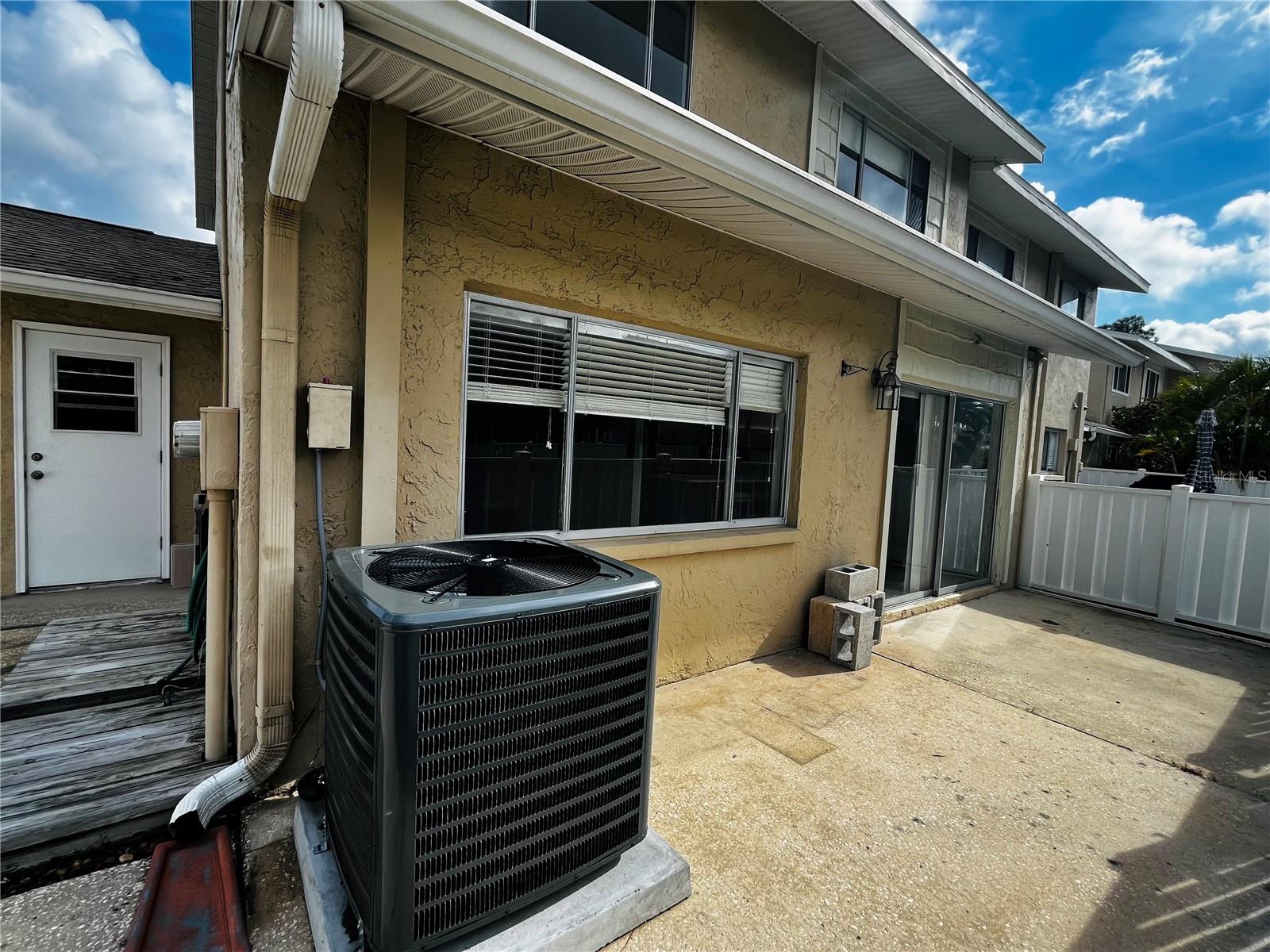 Image 25 of 56 For 6490 Cape Hatteras Way Ne 5