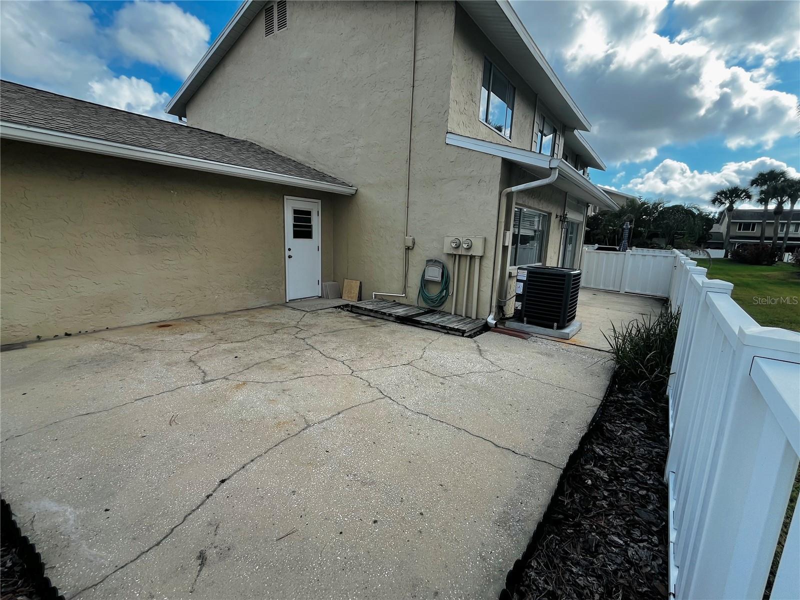 Image 29 of 56 For 6490 Cape Hatteras Way Ne 5