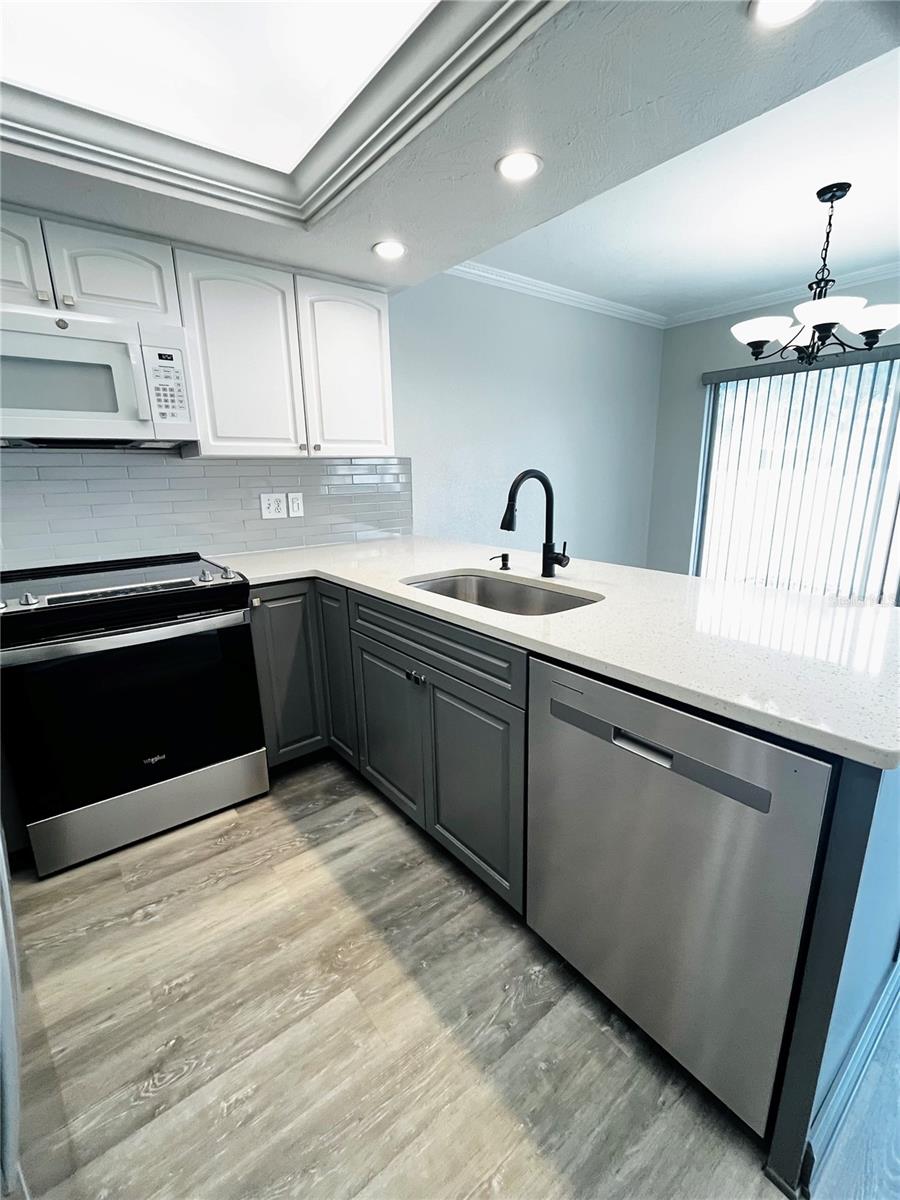 Image 6 of 56 For 6490 Cape Hatteras Way Ne 5