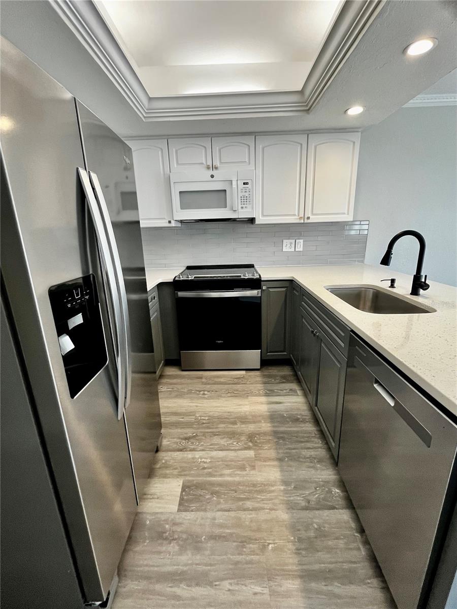 Image 7 of 56 For 6490 Cape Hatteras Way Ne 5