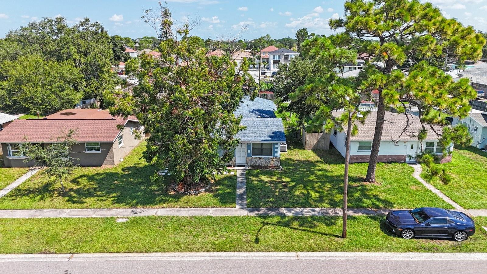 Image 28 of 49 For 842 Amelia Court Ne