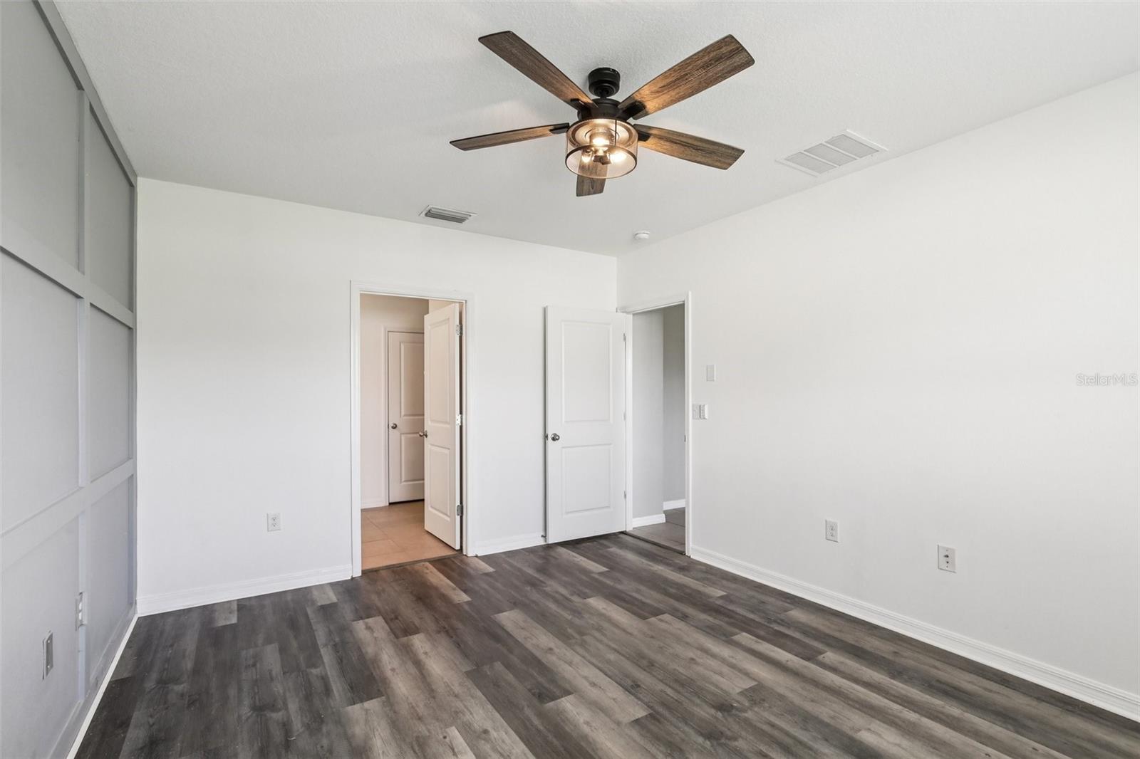 Listing photo id 12 for 10904 Tally Fawn Loop