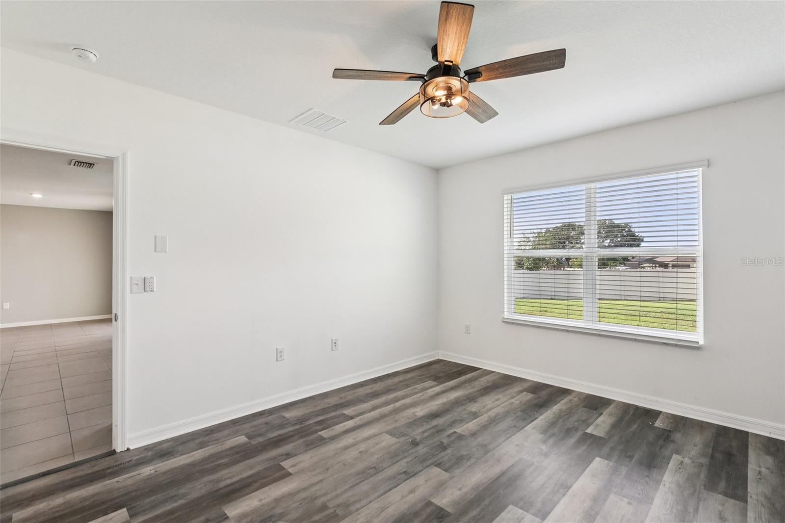 Listing photo id 14 for 10904 Tally Fawn Loop