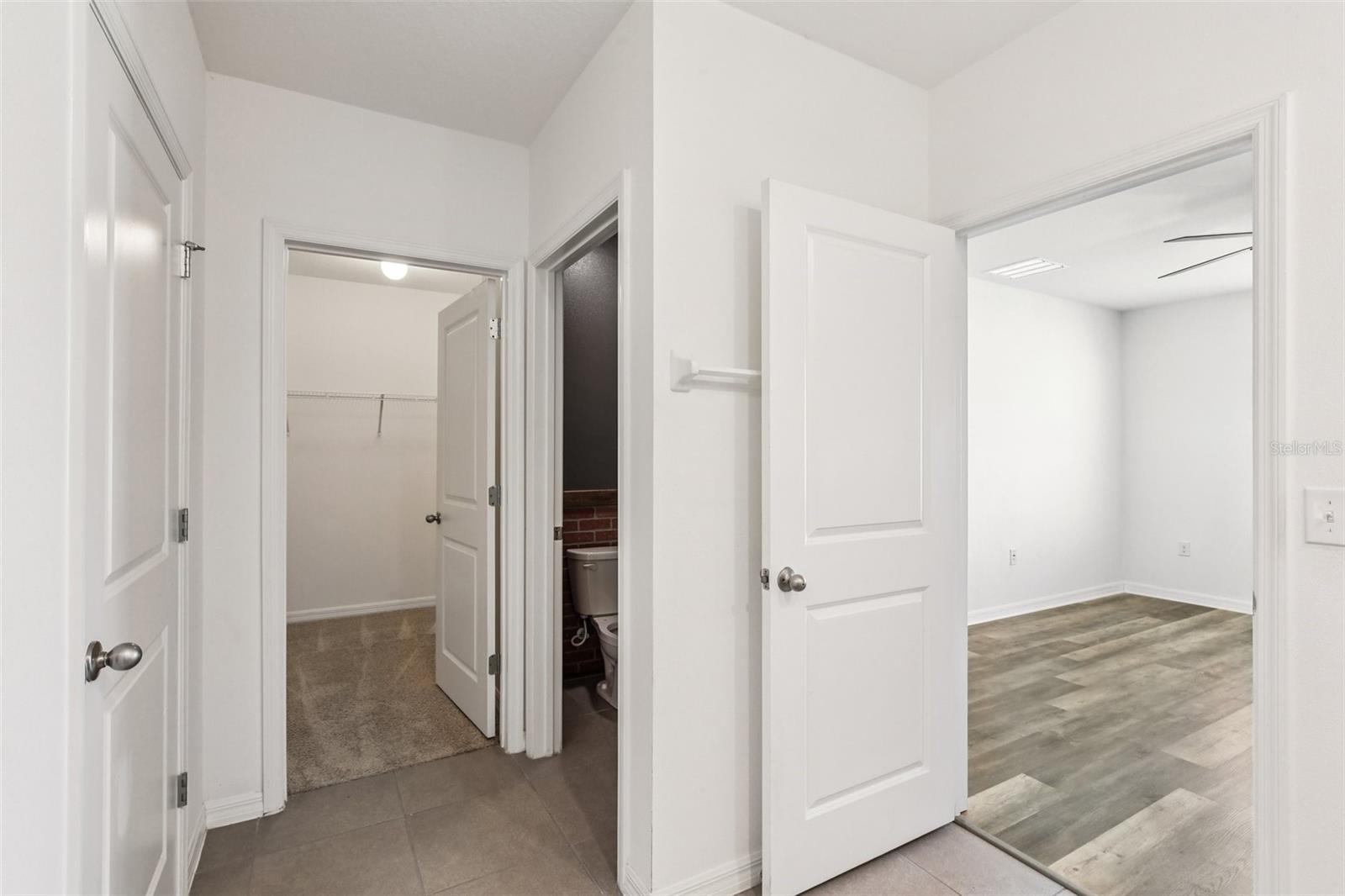 Listing photo id 18 for 10904 Tally Fawn Loop