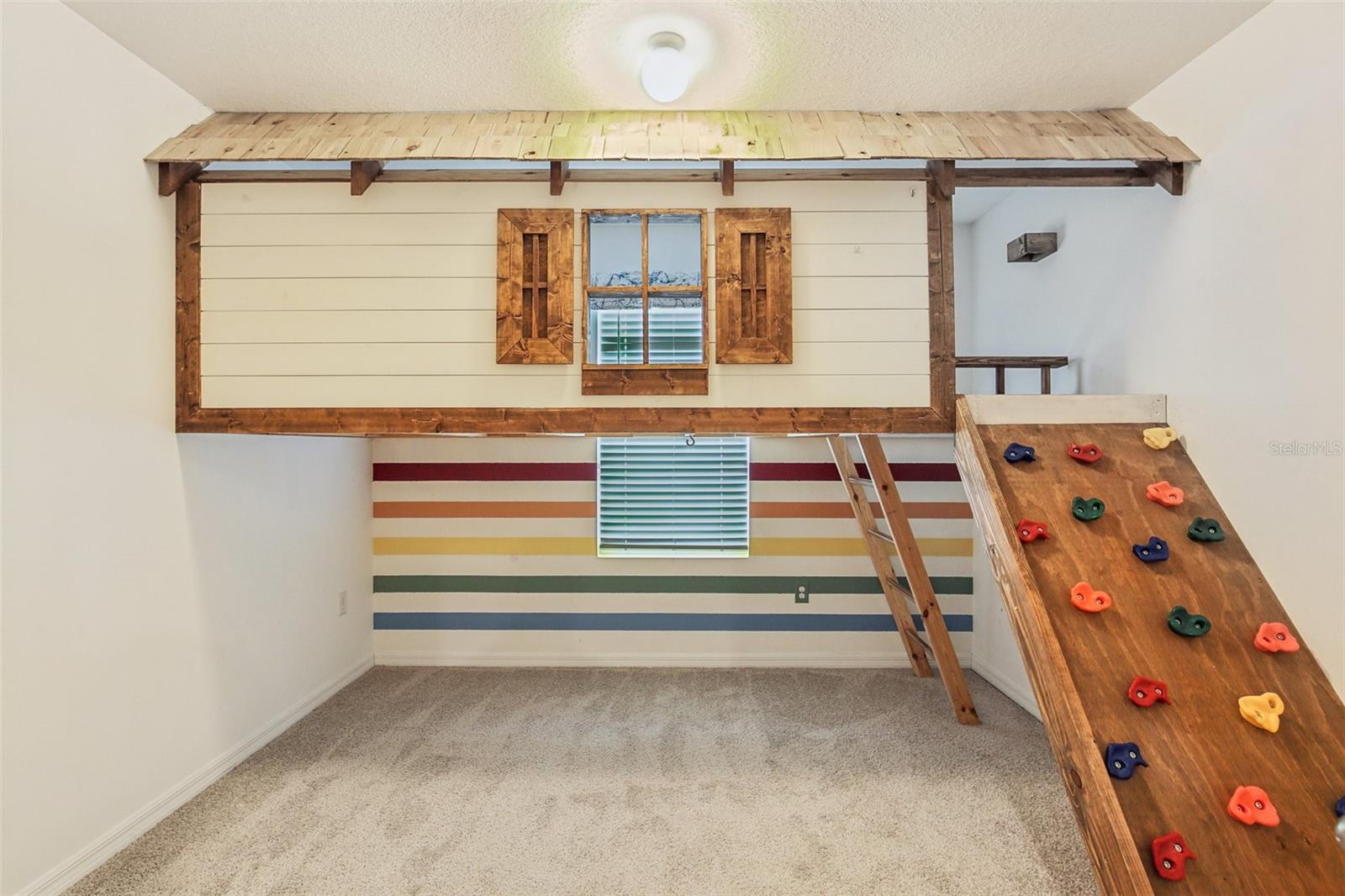 Listing photo id 24 for 10904 Tally Fawn Loop