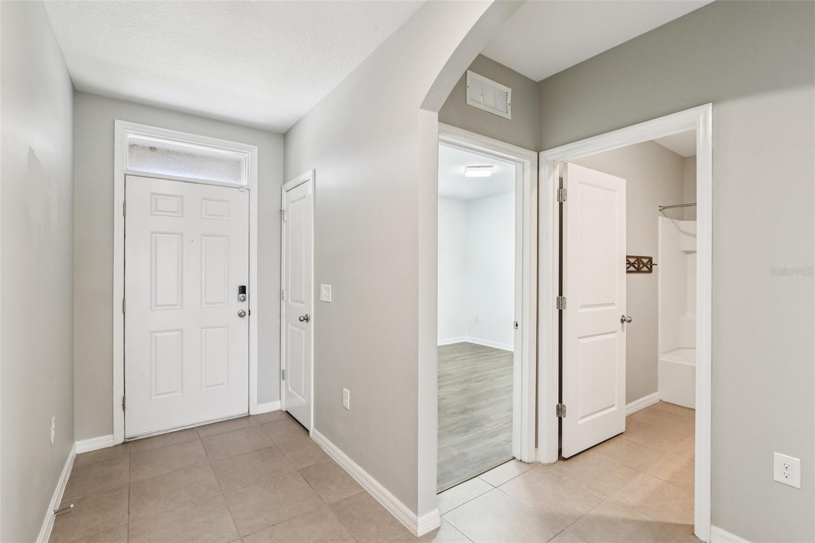 Listing photo id 2 for 10904 Tally Fawn Loop