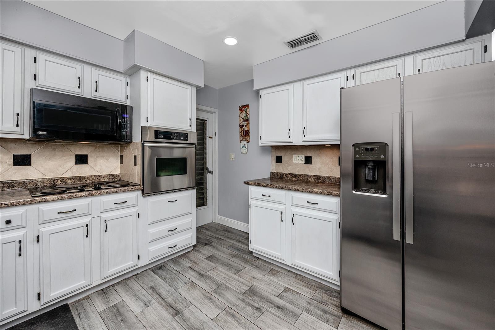 Image 11 of 36 For 8920 109th Lane