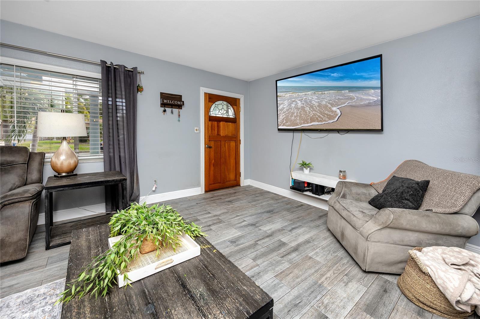 Image 6 of 36 For 8920 109th Lane