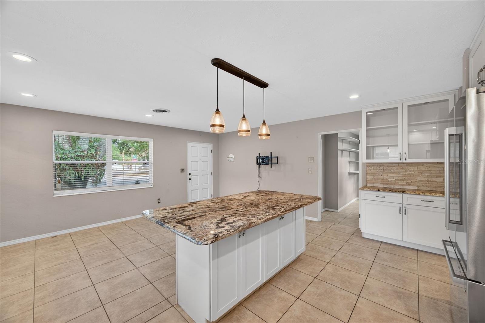 Image 11 of 30 For 8184 24th Avenue N