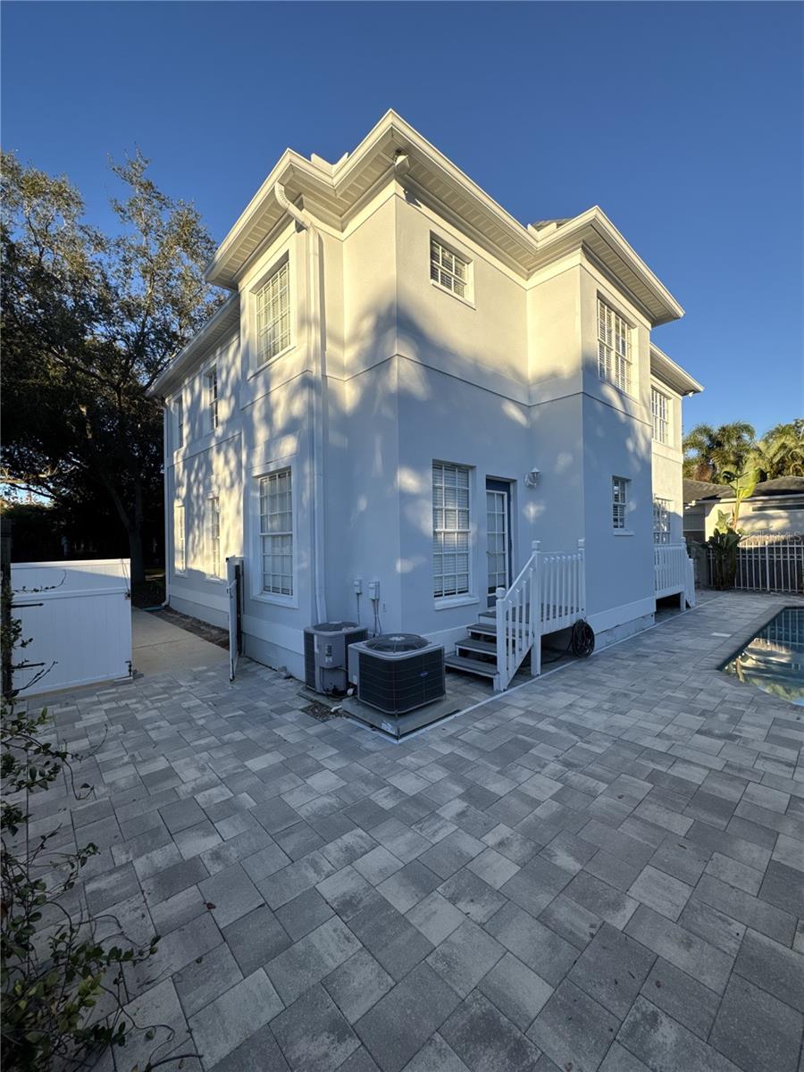 Image 3 of 38 For 2802 Morrison Avenue