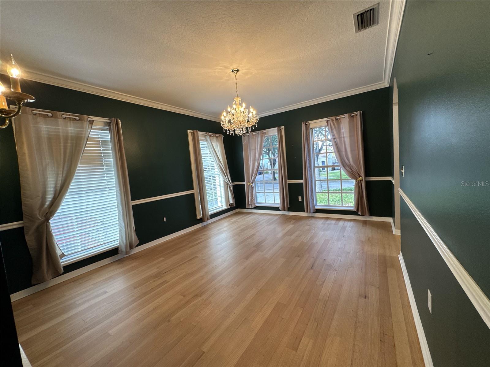 Image 33 of 38 For 2802 Morrison Avenue