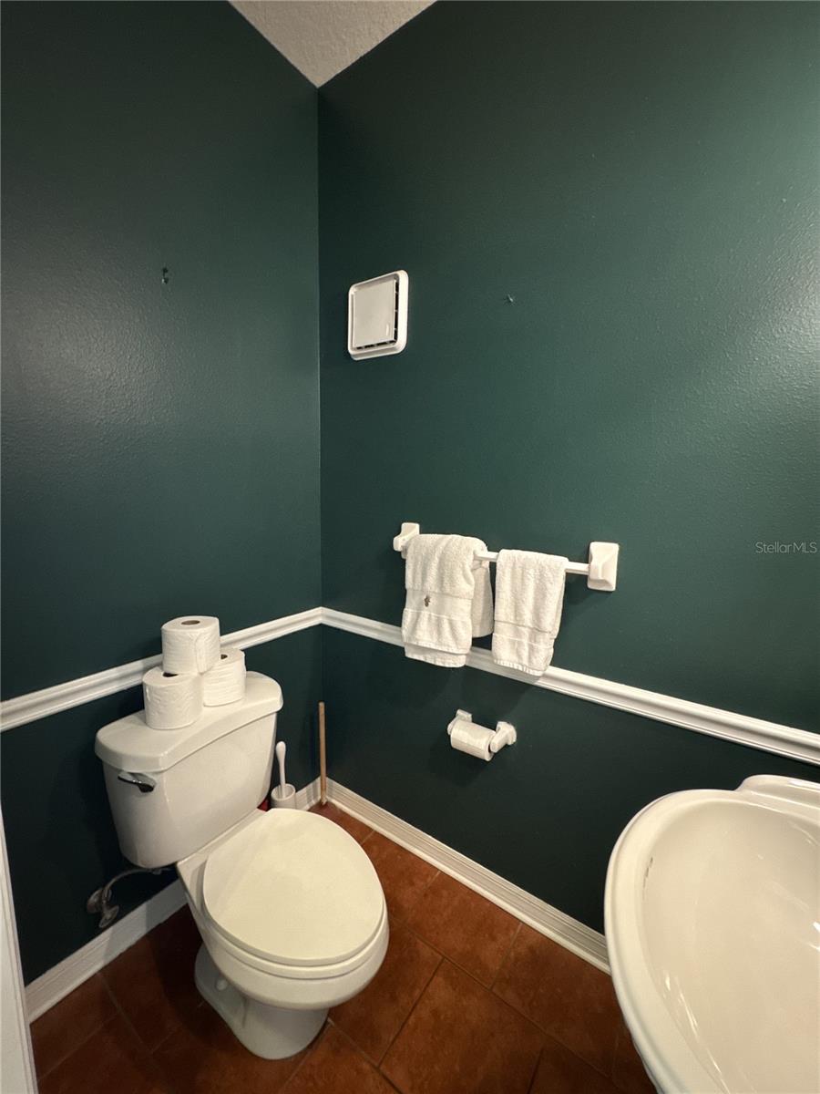 Image 34 of 38 For 2802 Morrison Avenue