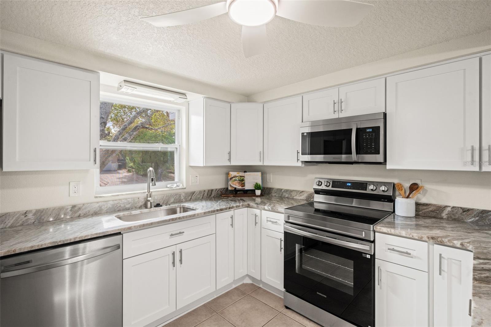 Image 6 of 31 For 7705 Birchwood Drive