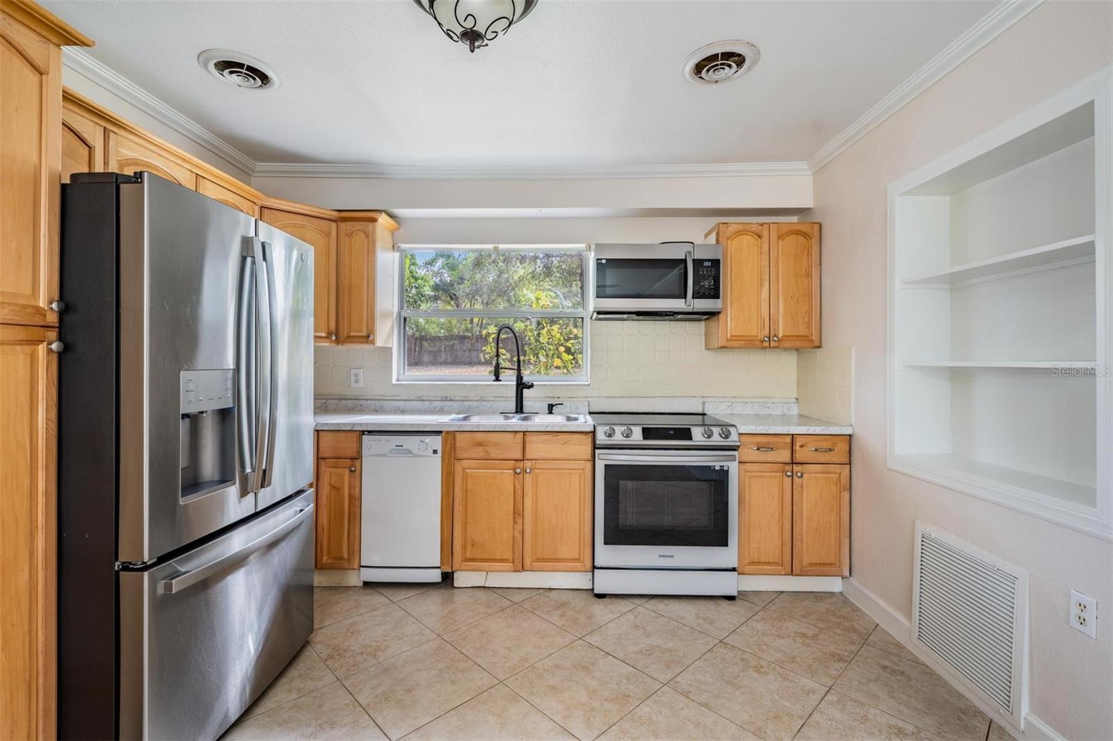 Image 6 of 31 For 1373 Pinebrook Drive