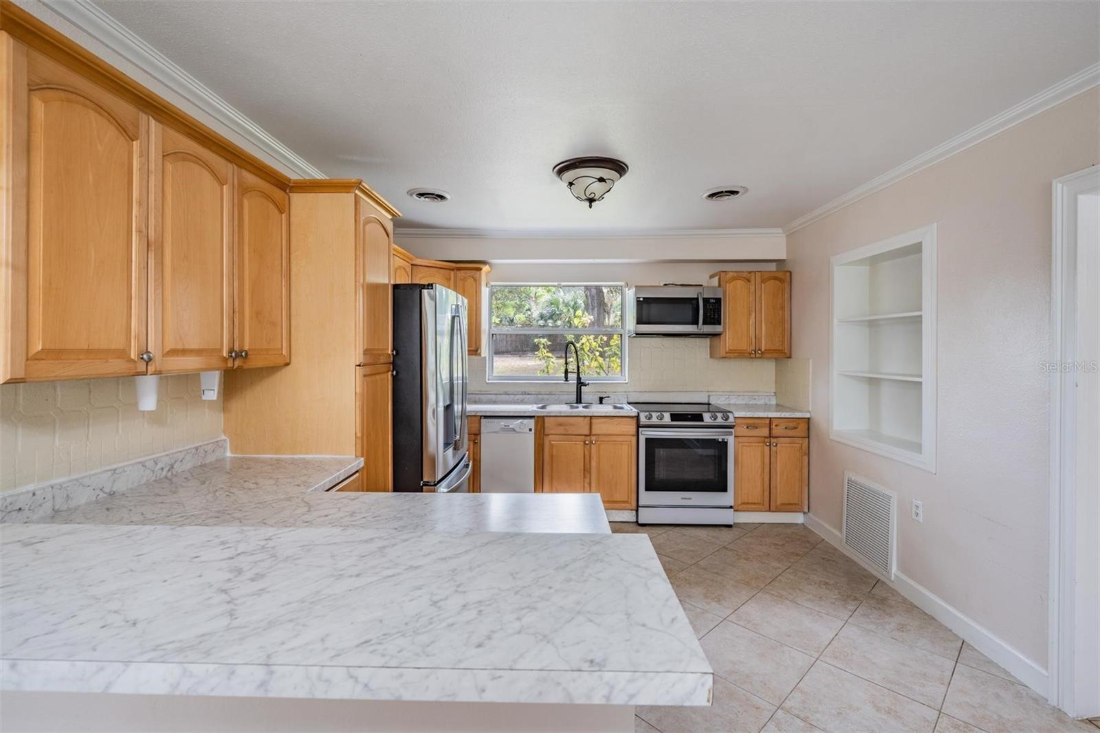 Image 8 of 31 For 1373 Pinebrook Drive