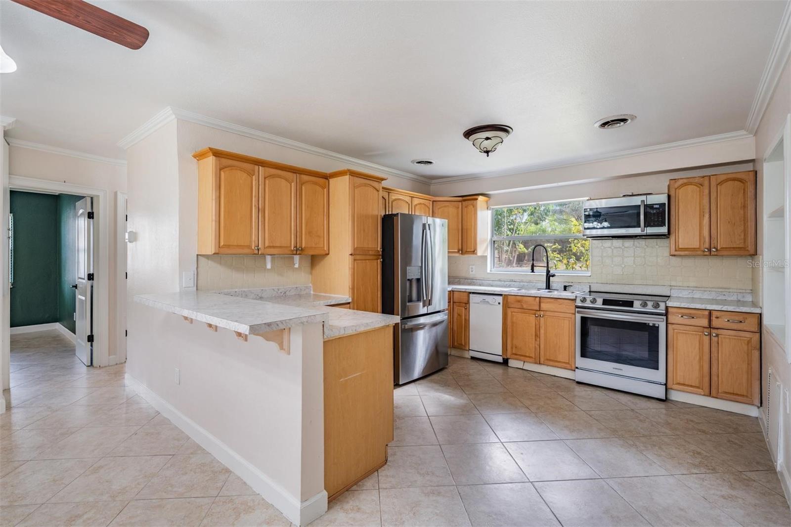 Image 9 of 31 For 1373 Pinebrook Drive