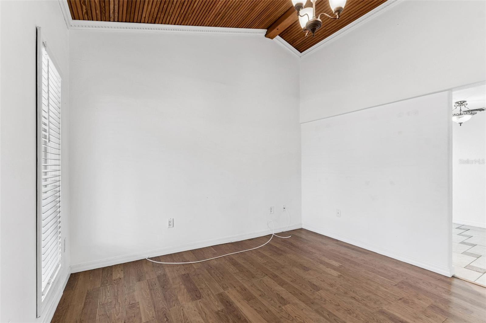 Image 11 of 53 For 10898 111th Place N