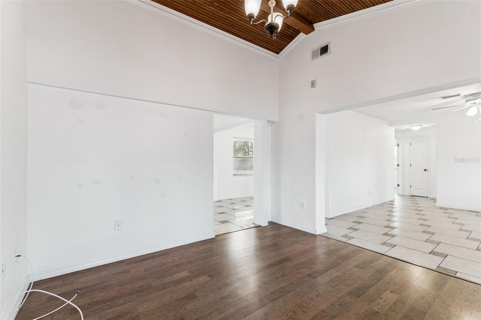 Image 12 of 53 For 10898 111th Place N