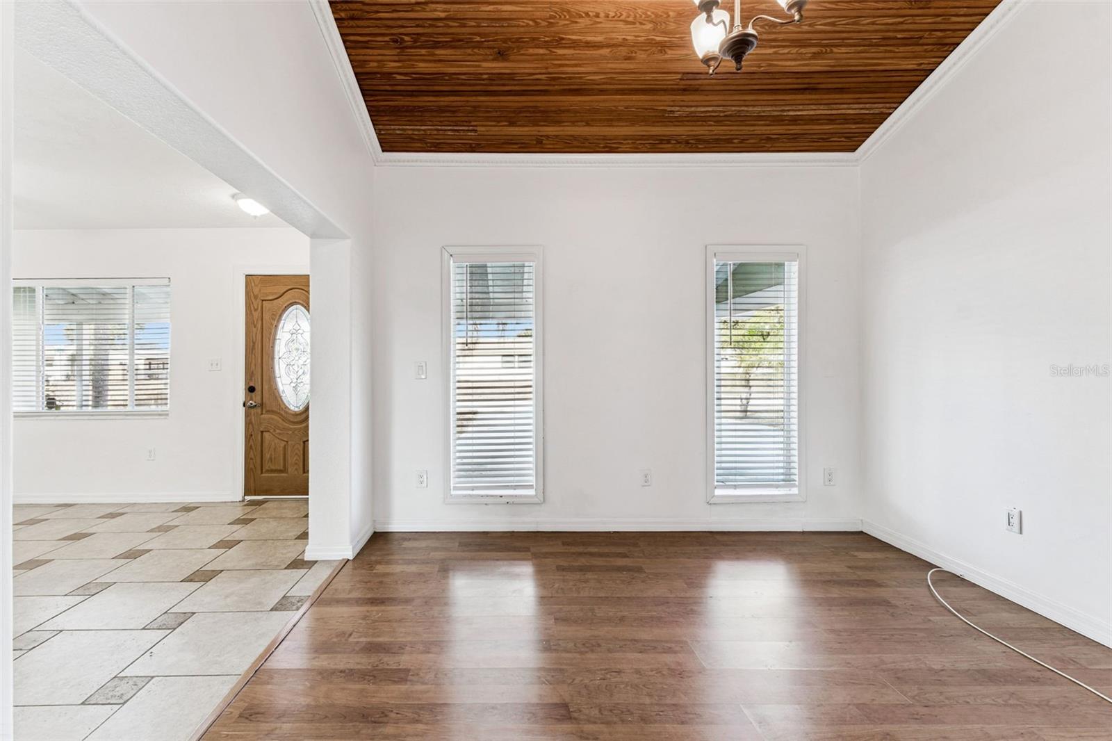 Image 13 of 53 For 10898 111th Place N