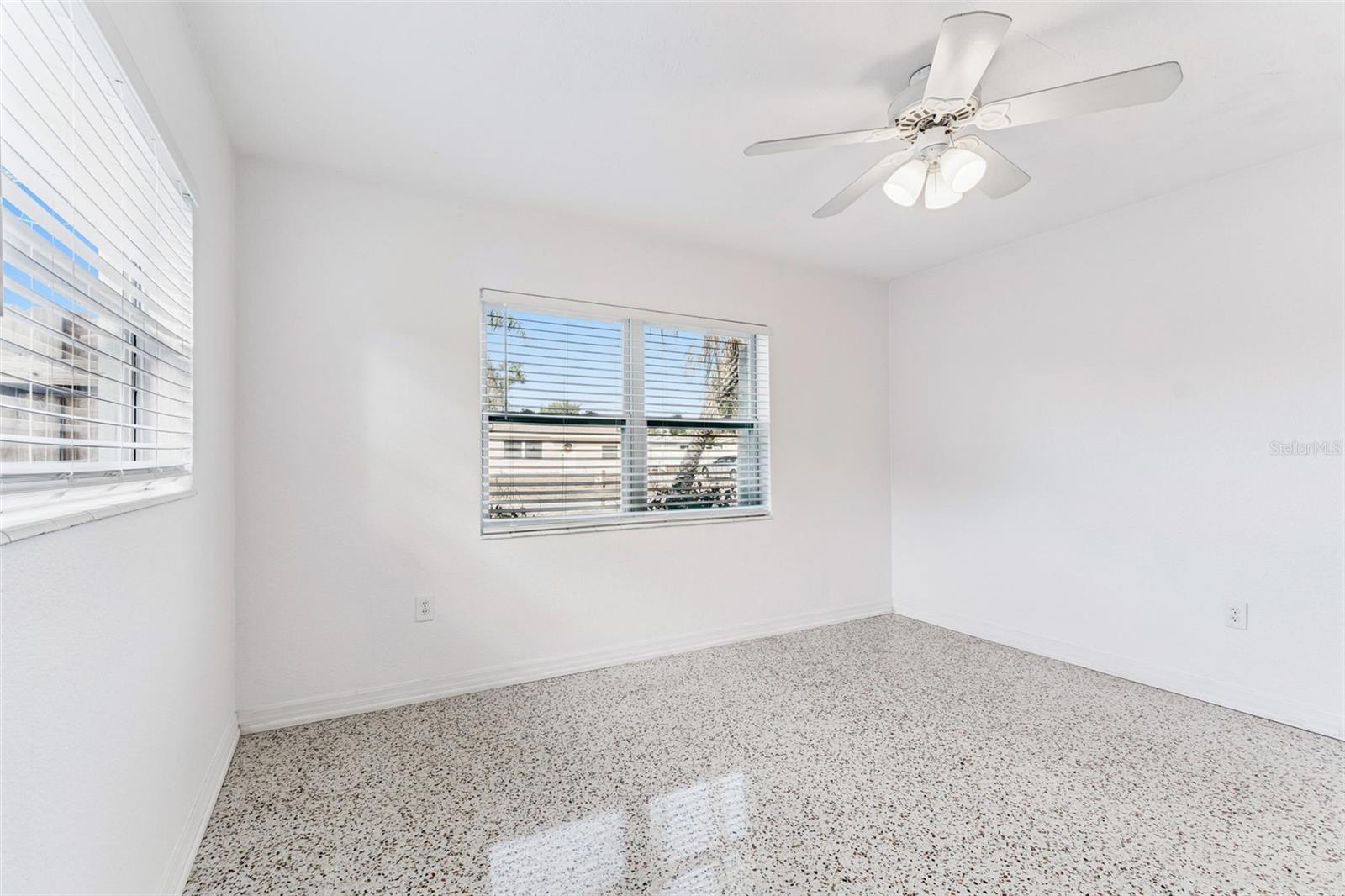 Image 21 of 53 For 10898 111th Place N