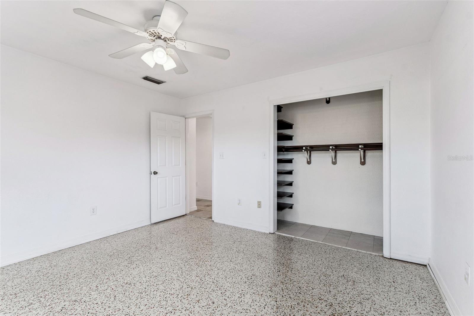 Image 22 of 53 For 10898 111th Place N