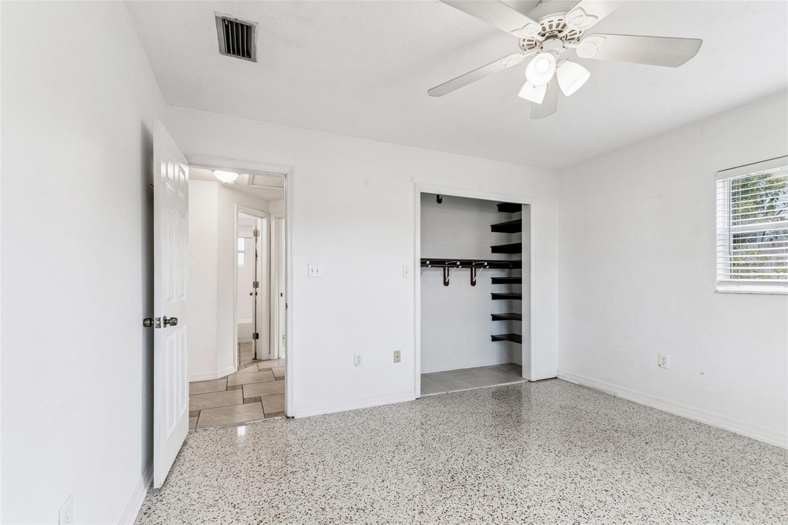 Image 23 of 53 For 10898 111th Place N