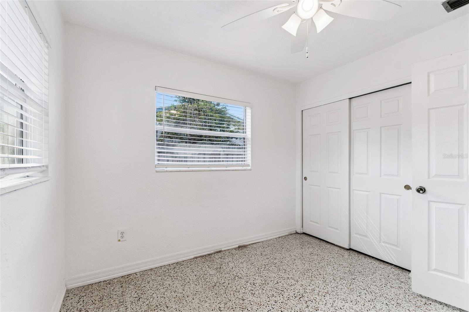 Image 31 of 53 For 10898 111th Place N