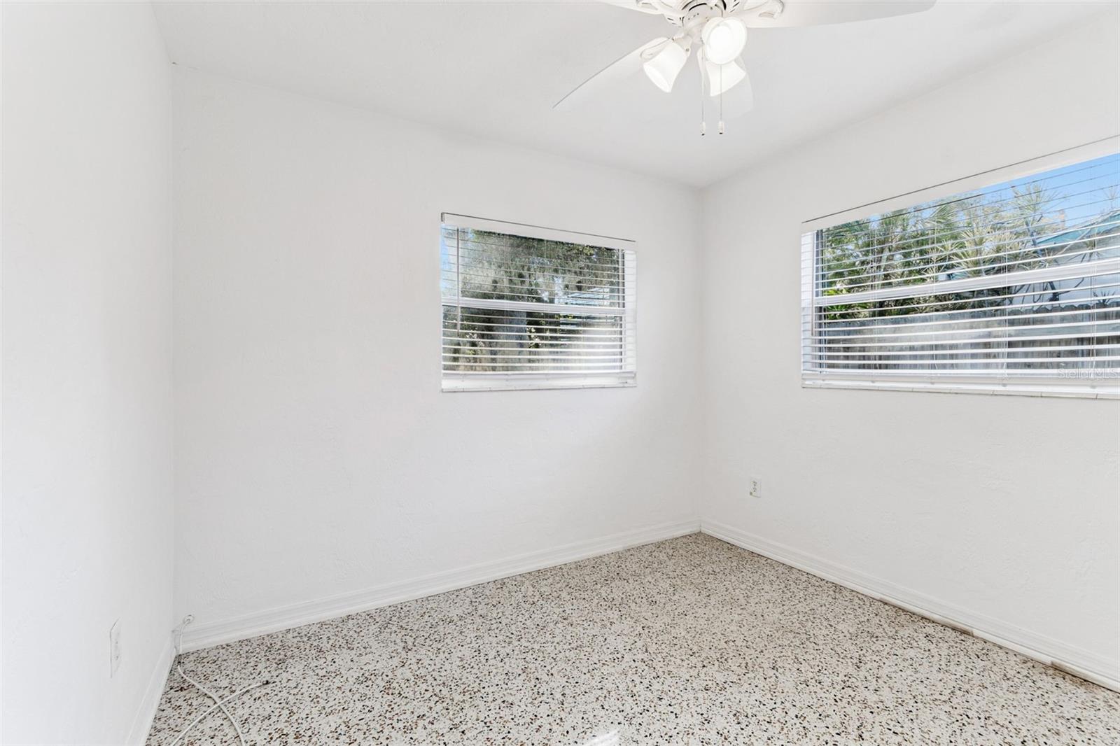 Image 32 of 53 For 10898 111th Place N