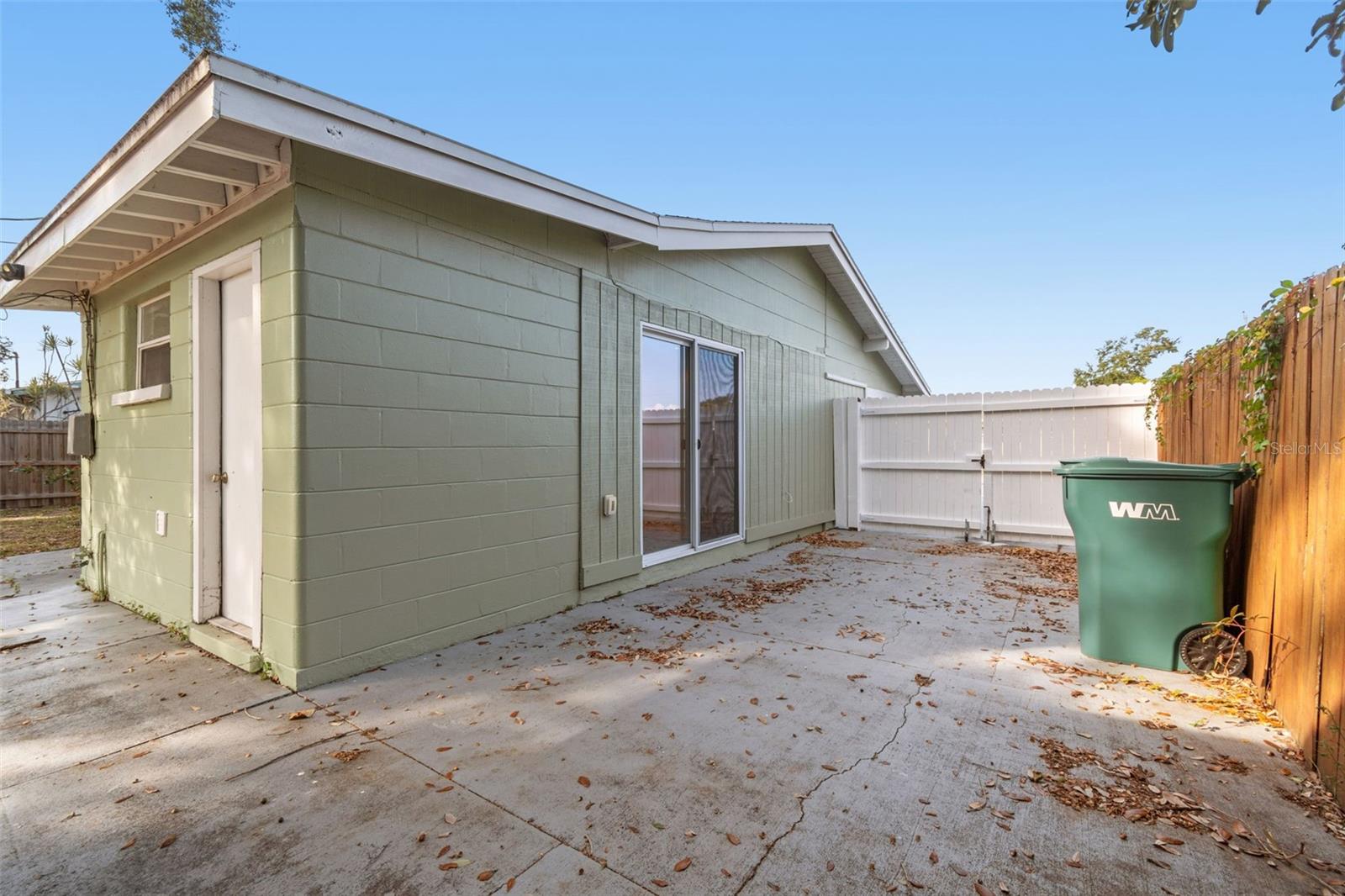 Image 37 of 53 For 10898 111th Place N