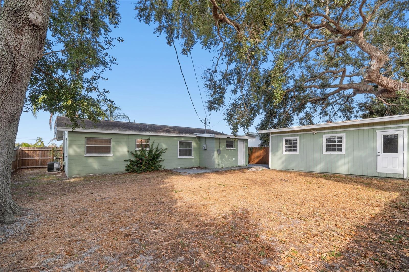 Image 45 of 53 For 10898 111th Place N