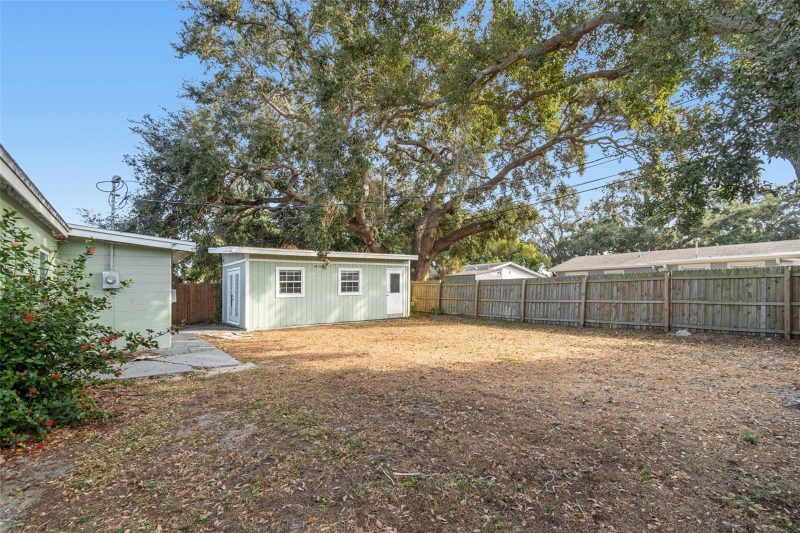 Image 46 of 53 For 10898 111th Place N