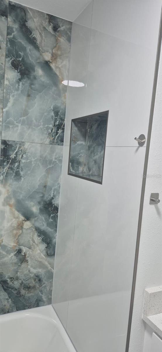 Image 21 of 21 For 7128 Oakwood Dr  2