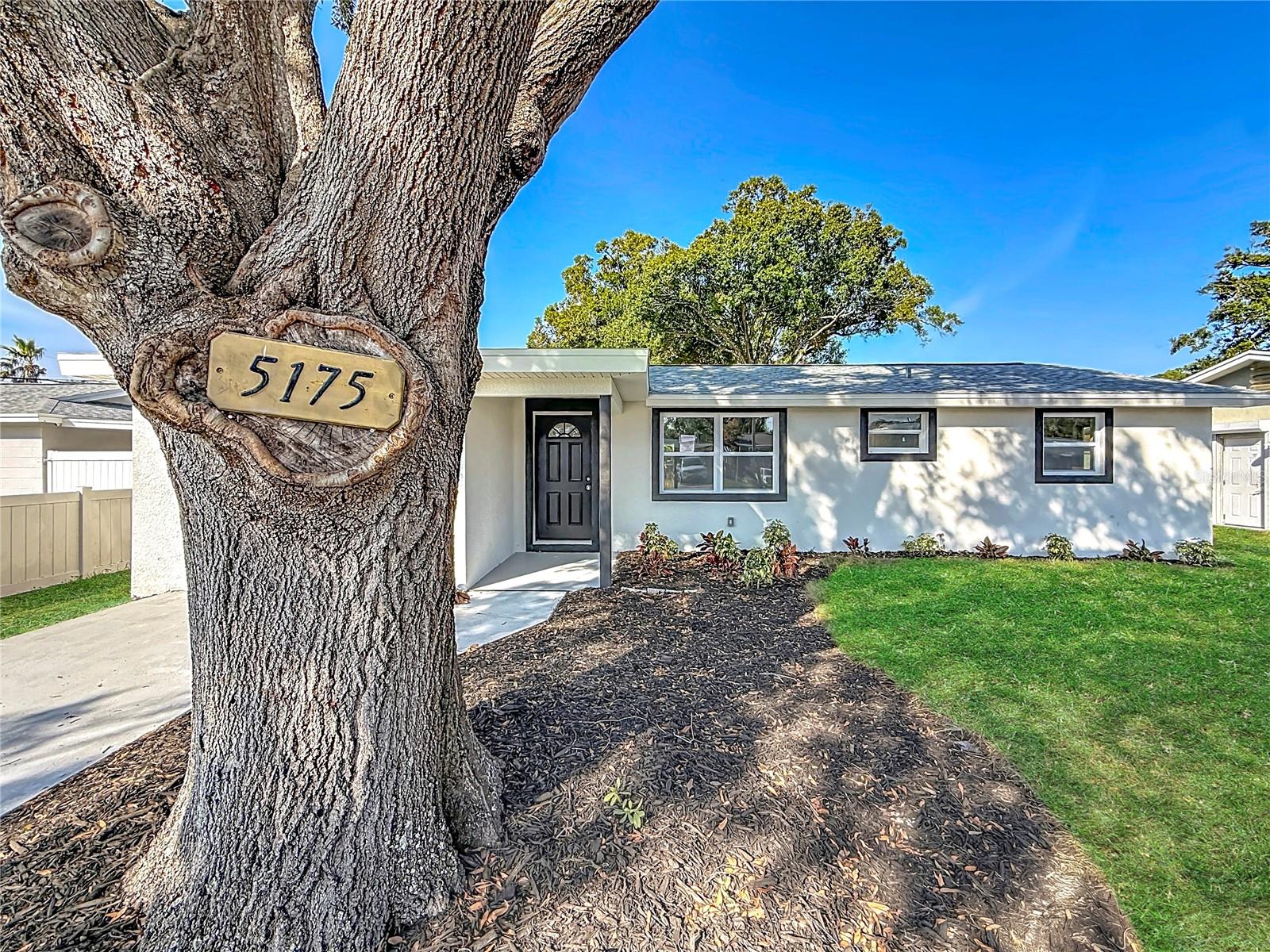 Image 21 of 70 For 5175 88th Avenue N