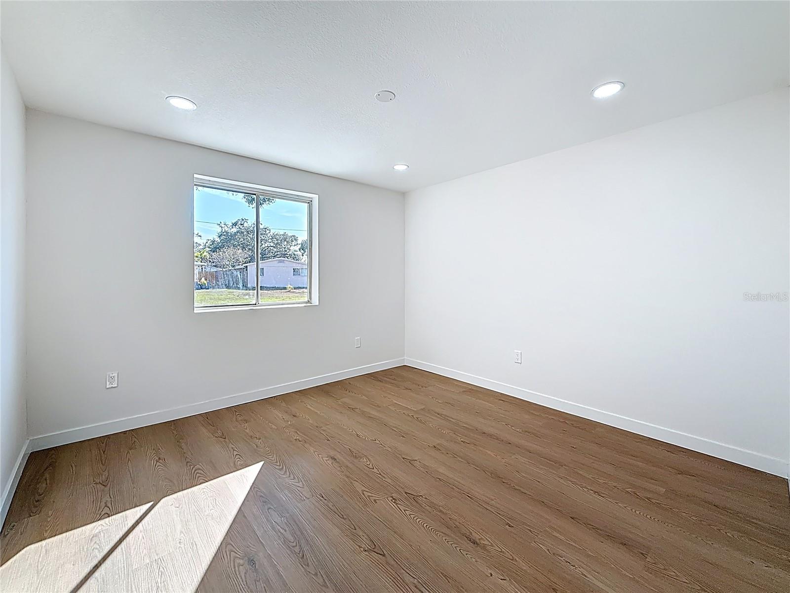 Image 41 of 70 For 5175 88th Avenue N