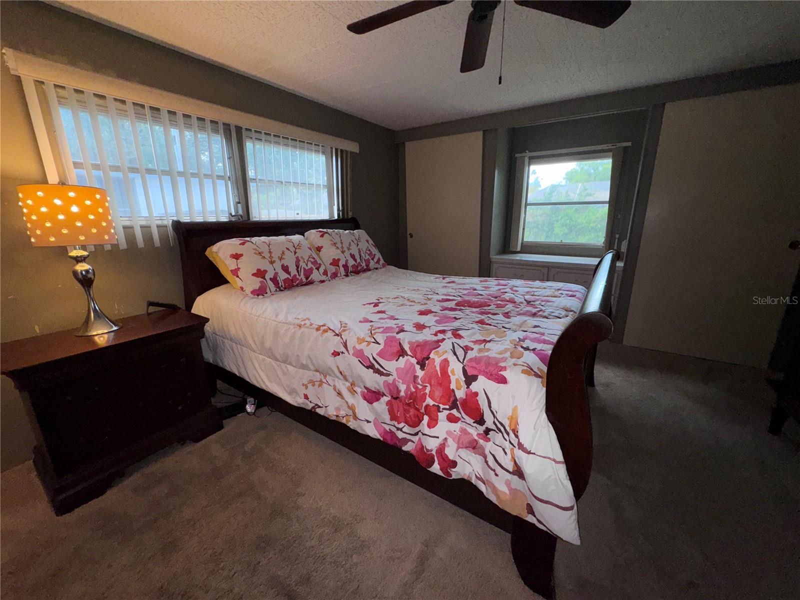 Listing photo id 8 for 2331 Belleair Road 904
