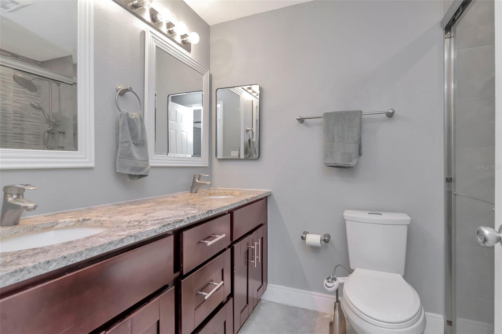 Image 21 of 36 For 1230 32nd Street N