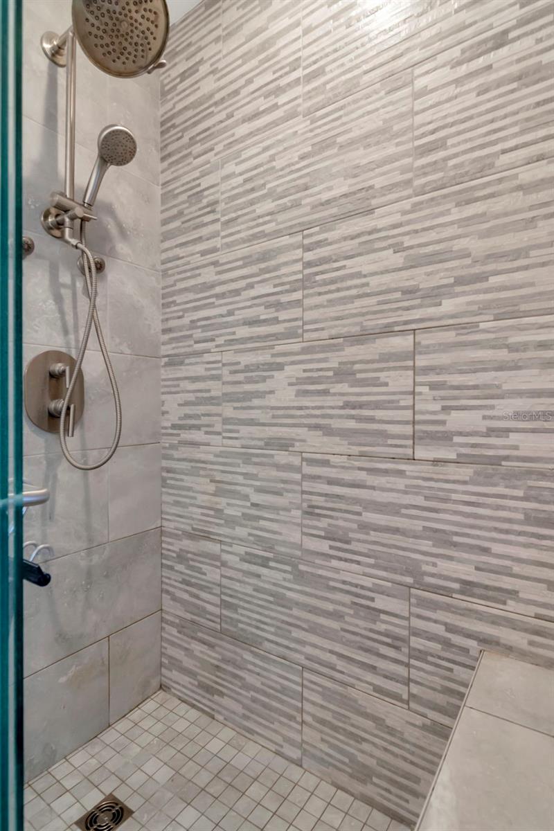 Image 22 of 36 For 1230 32nd Street N