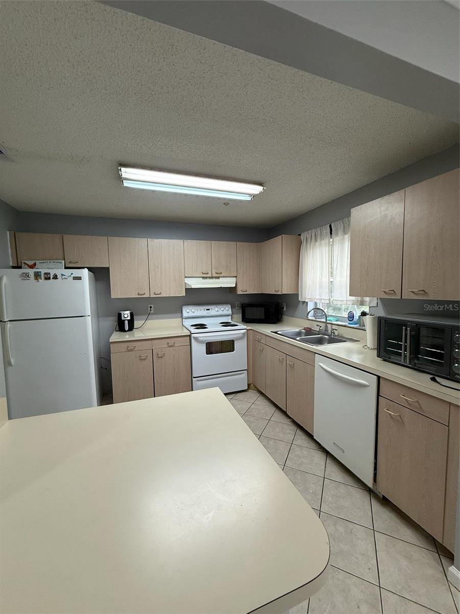 Image 6 of 29 For 5221 96th Avenue