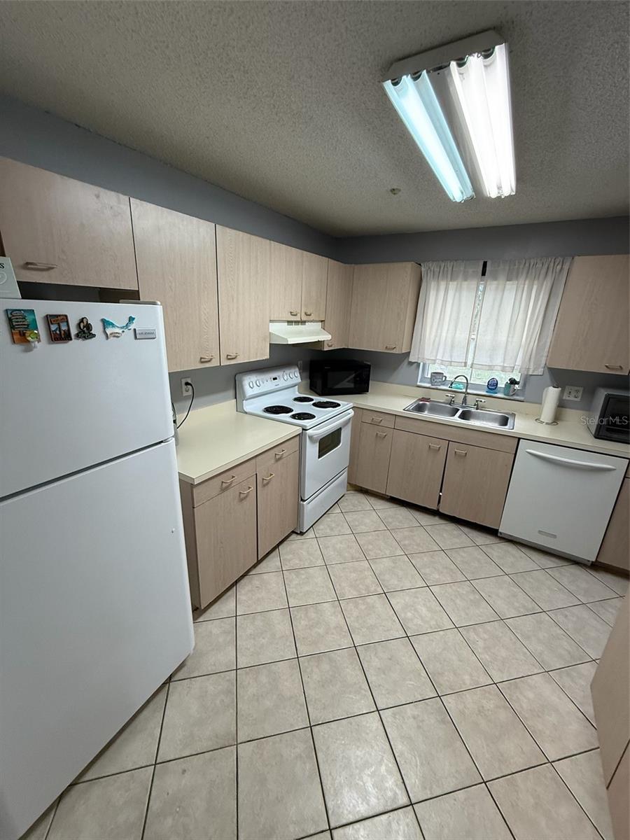 Image 7 of 29 For 5221 96th Avenue