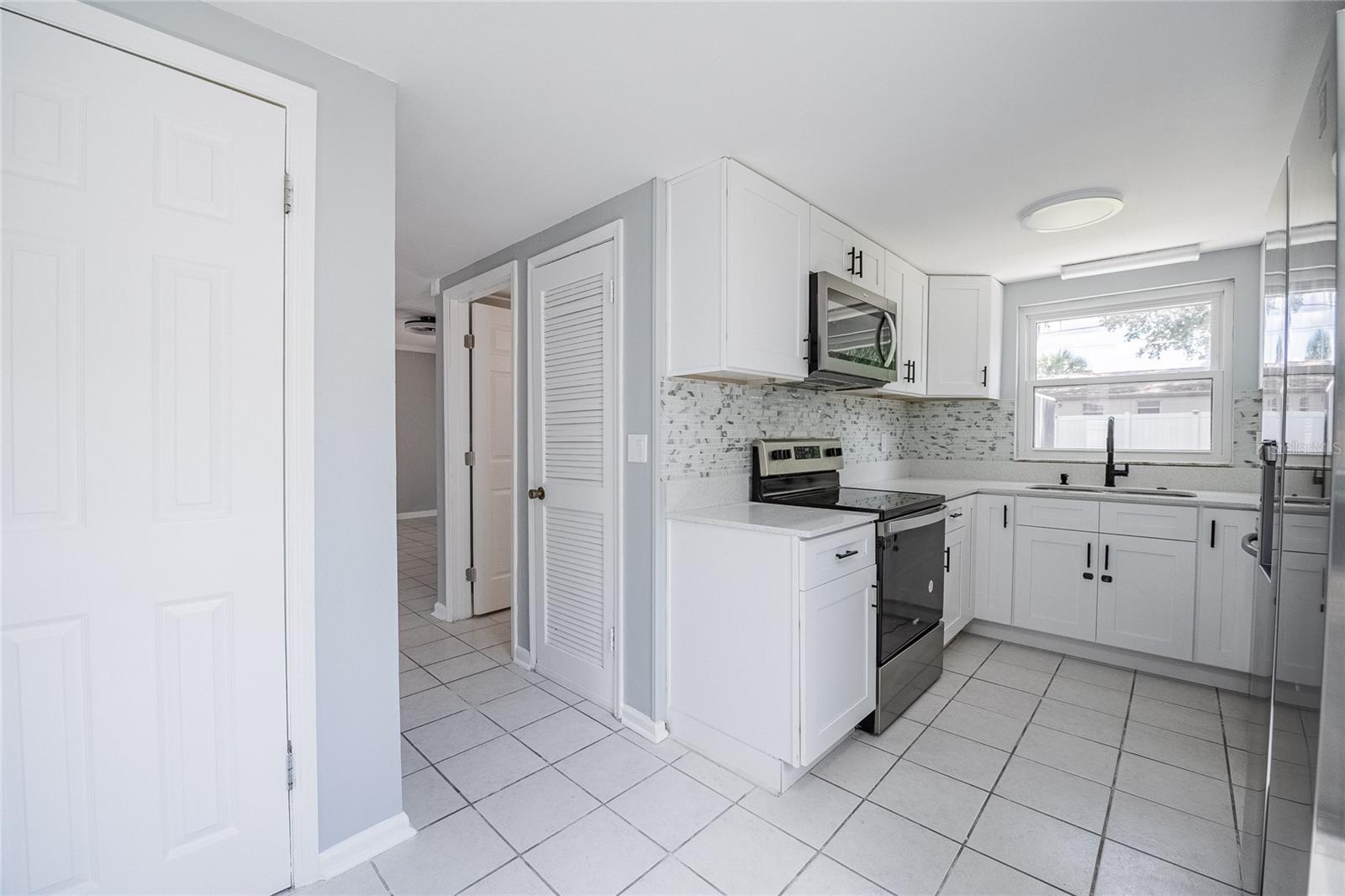 Image 25 of 43 For 4134 El Camino Real E