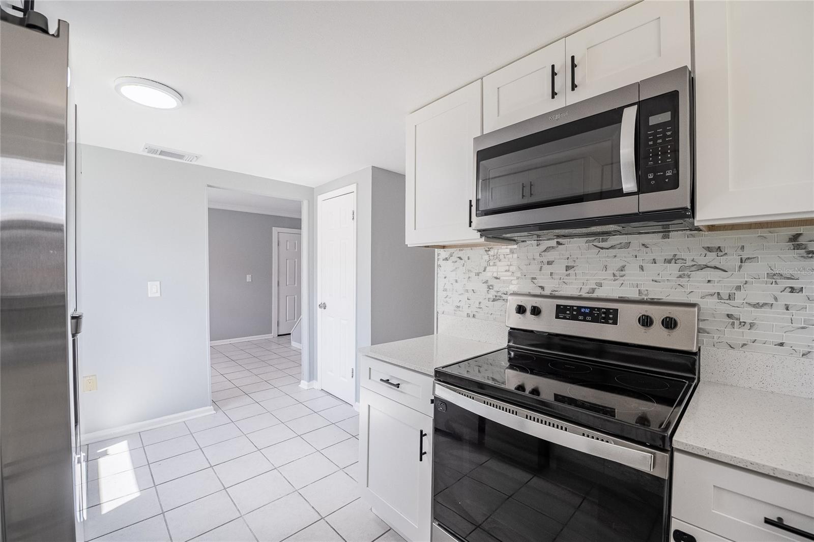 Image 28 of 43 For 4134 El Camino Real E