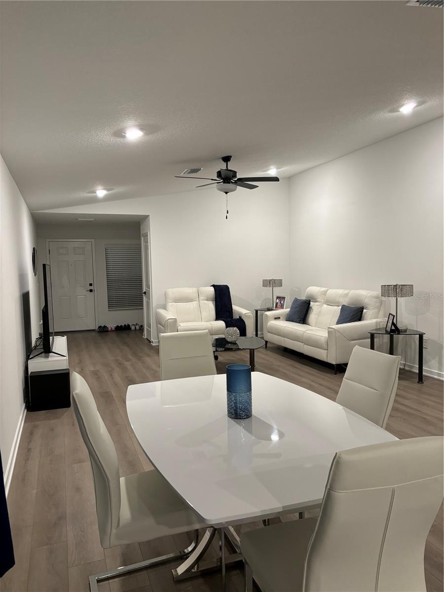 Image 3 of 4 For 5761 Helmsman Court