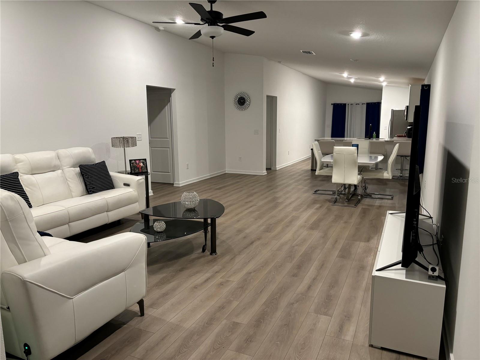 Image 4 of 4 For 5761 Helmsman Court