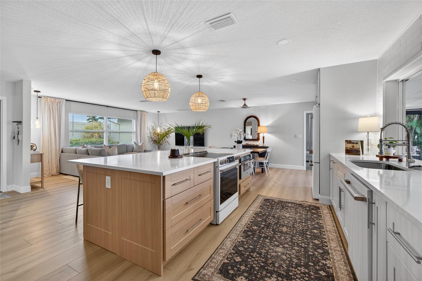 Image 11 of 60 For 2000 Kansas Avenue Ne