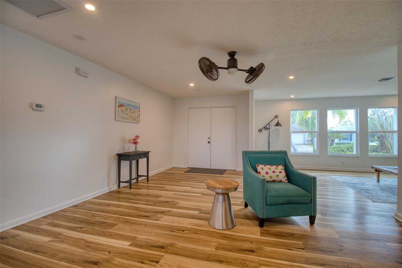 Image 7 of 42 For 1496 Seaspray Lane