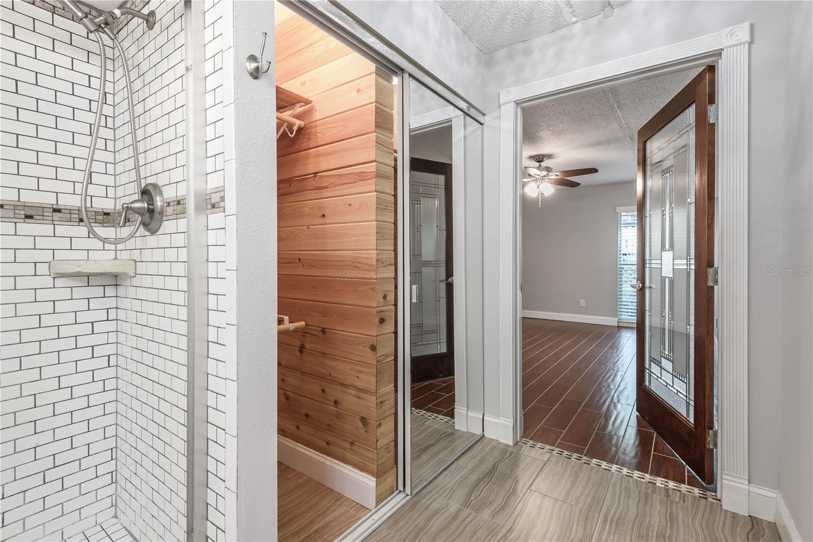 Image 12 of 31 For 3325 Bayshore Boulevard A17