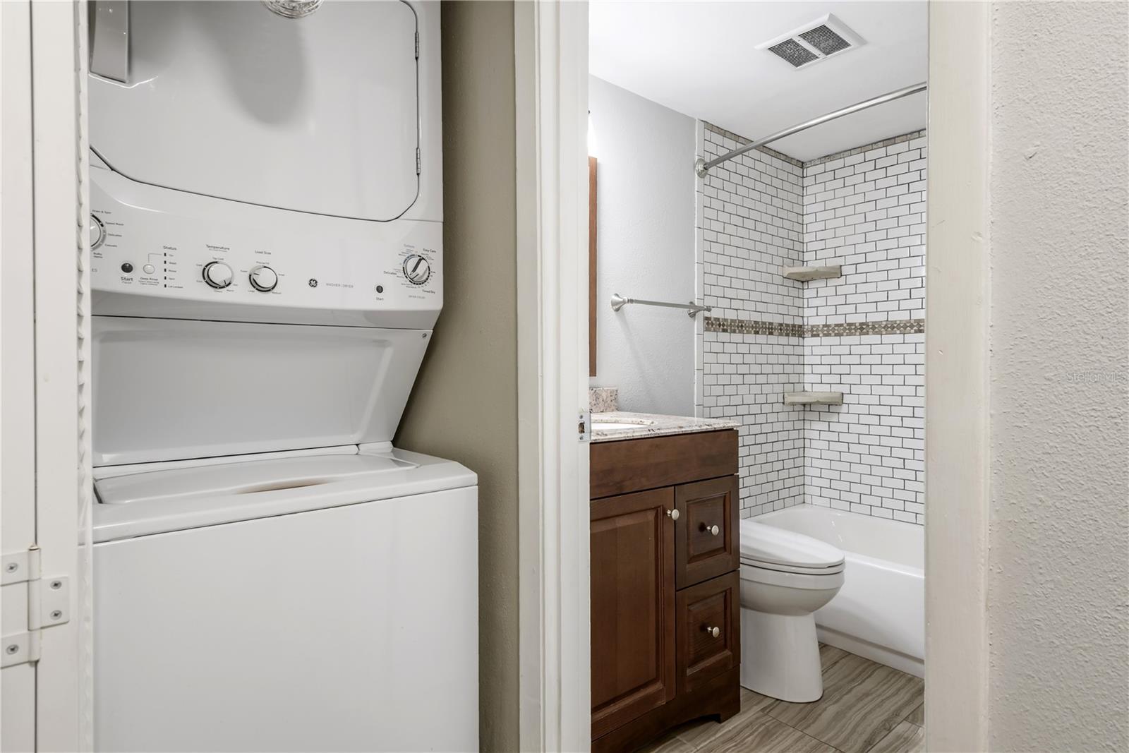 Image 14 of 31 For 3325 Bayshore Boulevard A17