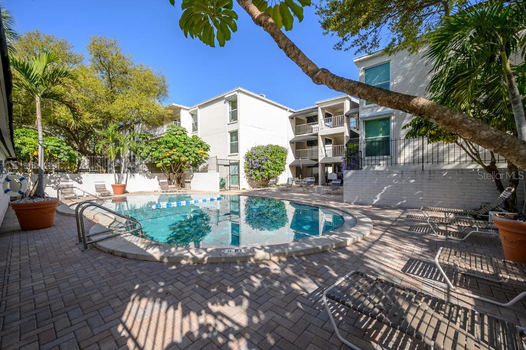 Image 22 of 31 For 3325 Bayshore Boulevard A17