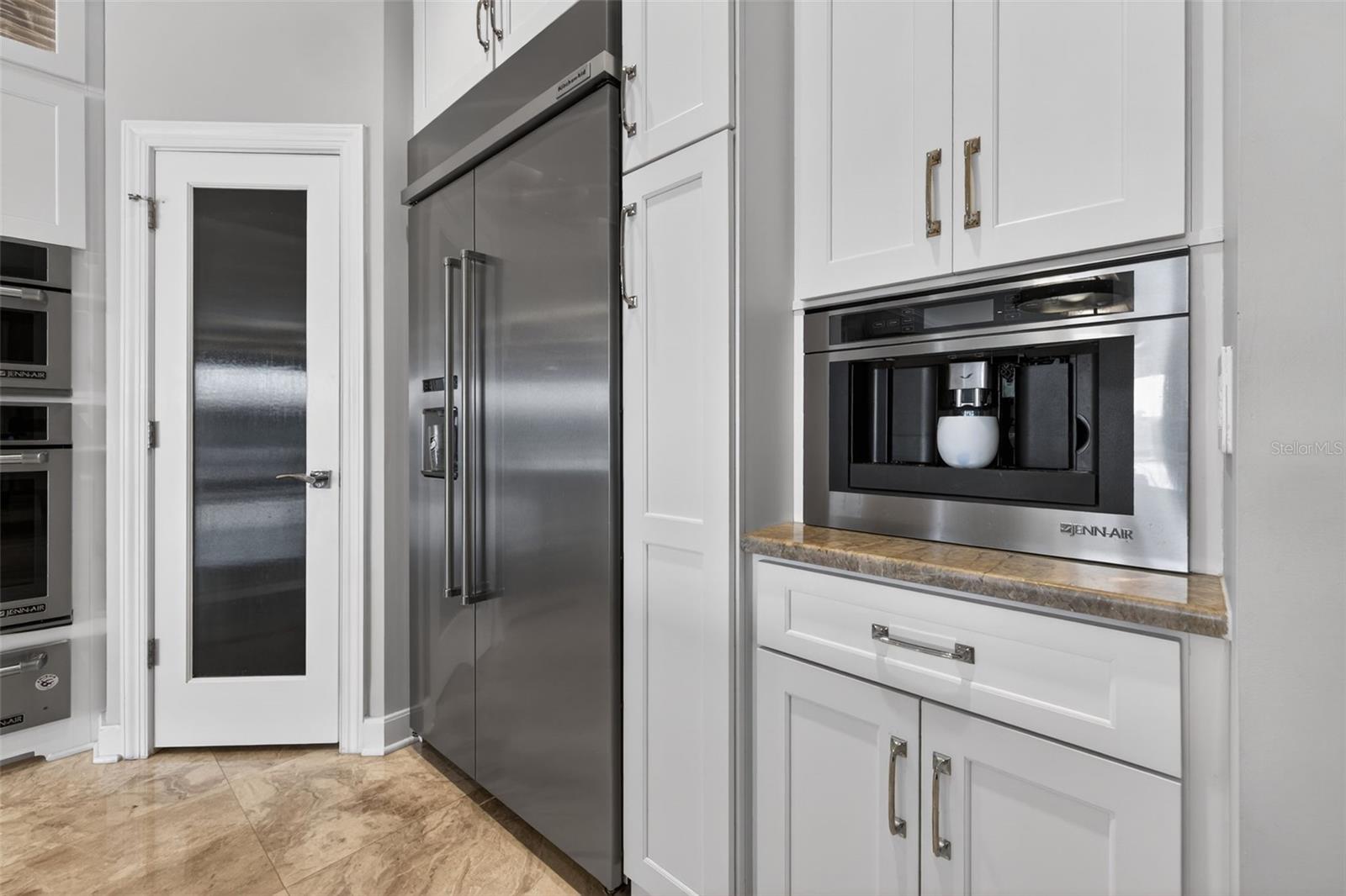 Image 16 of 74 For 1009 Royal Pass Road