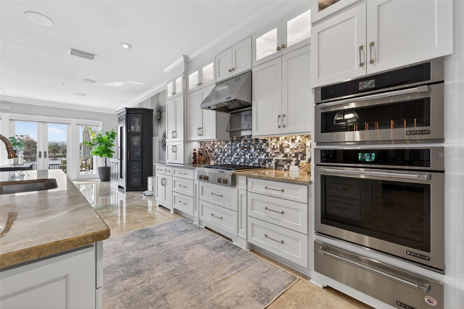 Image 17 of 74 For 1009 Royal Pass Road